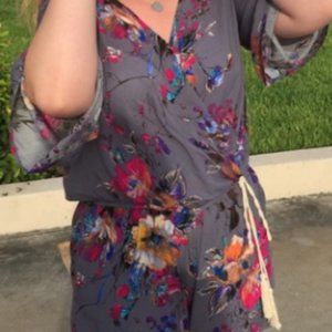 MUST HAVE ROMPER FOR THIS SPRING!